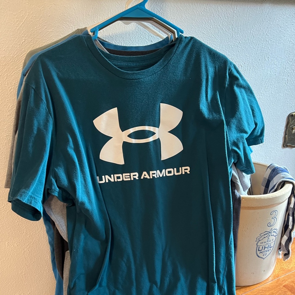 Under armour mens large